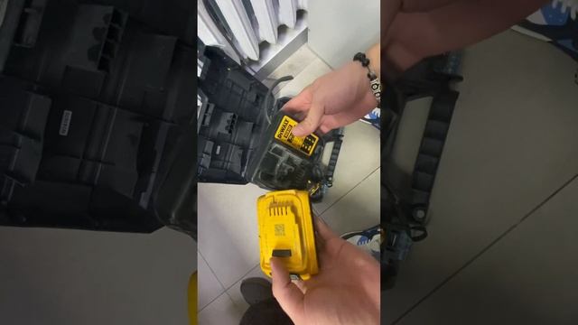 Шуруповерт деволт смотреть онлайн