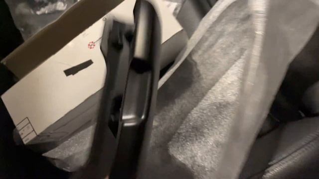 BMW F30. Очкарикам тут не место (про очечник)