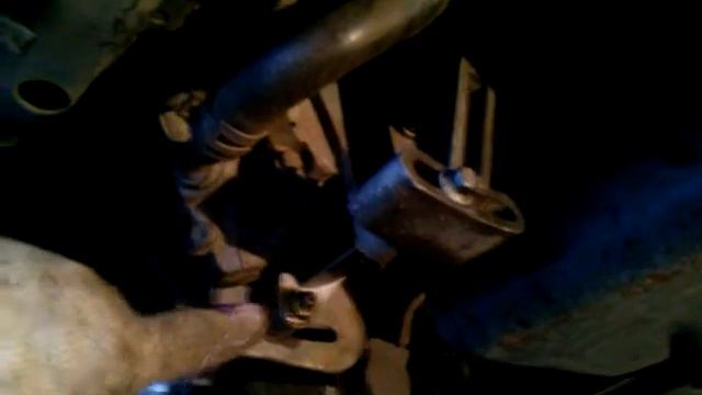 Замена масла в коробке Чери Амулет и кронштейн ГУР смотреть онлайн