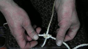 Регулируемый УЗЕЛ-ПРЯЖКА на веревке; Быстрый узел на поясном шнурке. Как подпоясаться верёвкой;