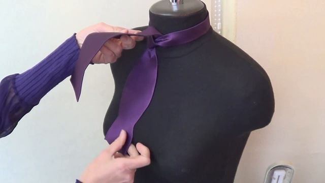 Как красиво завязать галстук-бабочку и пояс к платью смотреть онлайн