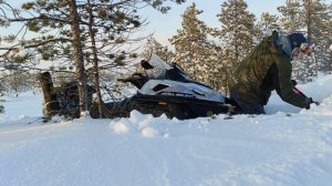 Тайга Патруль 800 застрял. Как надо, а может не надо копать?Лучший друг снегоходчика - лопата!!!!