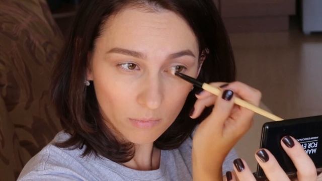 Smoky eyes. Дымчатые смоки айс и винные губы. Макияж для фотосессии. смотреть онлайн