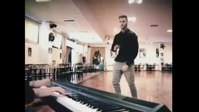 Когда полностью проникся ритмом музыки смотреть онлайн