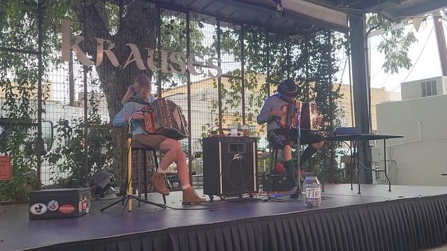 Orphan Waltz, Walt and Glynis Harfmann @ Krause's Cafe 11/18/23 смотреть онлайн