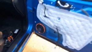 Замена штатной акустики  в Nissan qashqai на Gryphon Pro 165 Midbass.