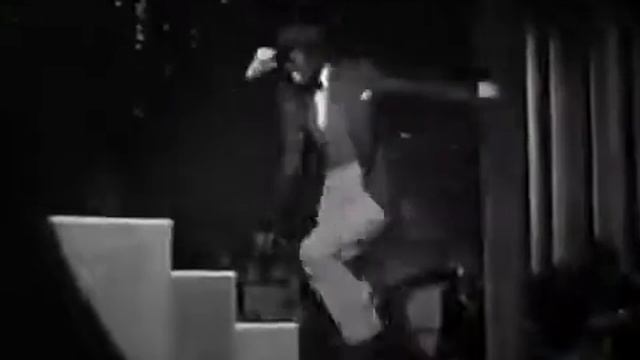 Honolulu (1939) -- Eleanor Powell's homage to Bill Robinson. смотреть онлайн