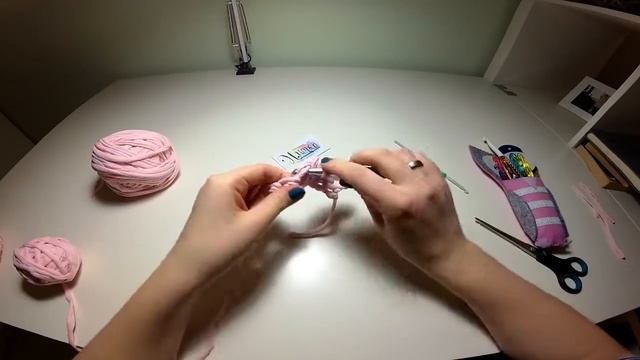 Для детей и начинающих взрослых: простая подставка под горячее крючком из трикотажной пряжи Нитка