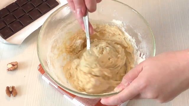 15 минут и готово! Вкуснейшее печенье с шоколадом, бананом и орехами смотреть онлайн