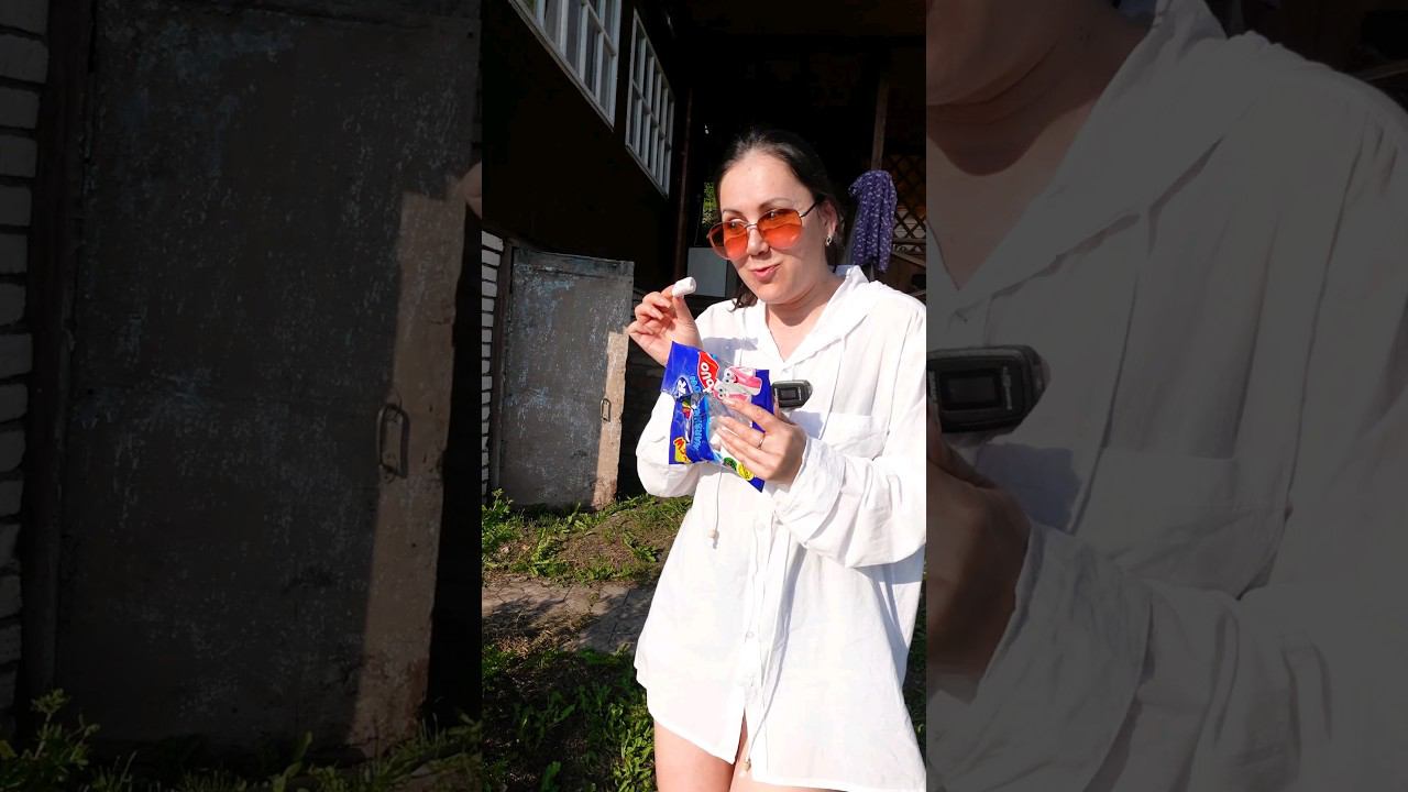 Чем выманить из бассейна? #викаgo #shorts смотреть онлайн