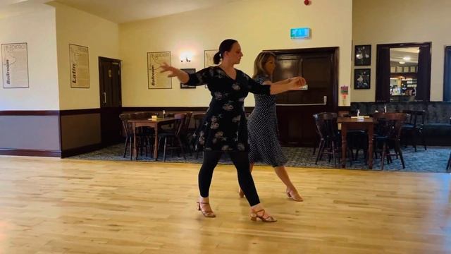 Rumba Rosalie - Modern Sequence Dance смотреть онлайн