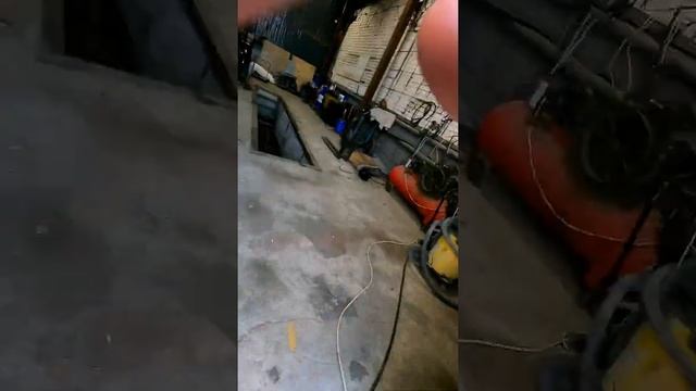 Doosan D20SC2 снятие заднего управляемого моста. смотреть онлайн