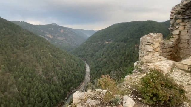 Alara Castle (Крепость , замок Алара ).Часть2.Путешествие на мопеде смотреть онлайн