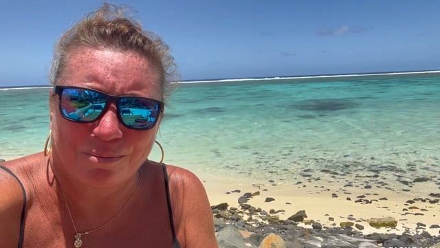 The BEAUTY Of This Resort Will BLOW Your Mind! • Rarotongan Beach Resort & Lagoonarium REVIEW • 202 смотреть онлайн