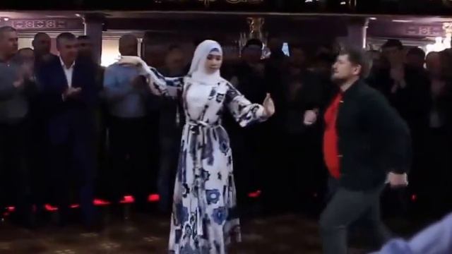 Рамзан Кадыров танцует лезгинку на Свадьбе Луизы и Нажуда Чеченская Свадьба 2015 смотреть онлайн