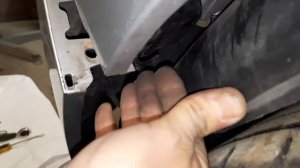 как снять передний бампер пежо 308.