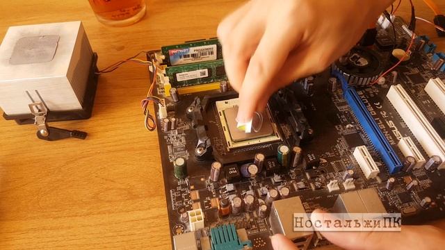 Прошиваем материнку. Устанавливаем процессор AMD !! смотреть онлайн