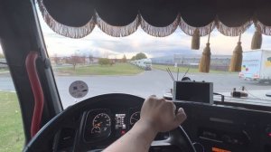 Дальнобой. Подготовка к рейсу в кабине. Новый прицеп. Жду напарника и старт! Дальнобойщик по Европе