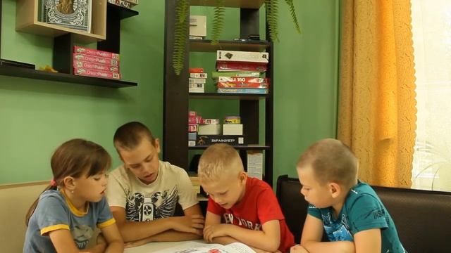 Читаем Маяковского смотреть онлайн