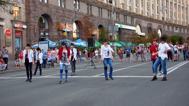 Dance Flashmob - Michael Jackson - Birthday Tribute 5 смотреть онлайн