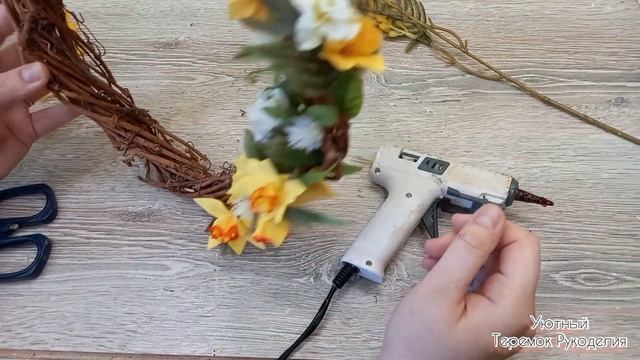 SPRING WREATH ON THE DOOR! ВЕСЕННИЙ ВЕНОК СВОИМИ РУКАМИ! ВЕСЕННИЙ ДЕКОР! смотреть онлайн