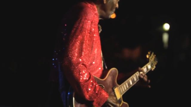 St. Louis: Chuck Berry performs "You Never Can Tell" смотреть онлайн