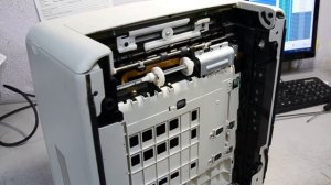 Замена ролика захвата бумаги на принтере "Xerox"