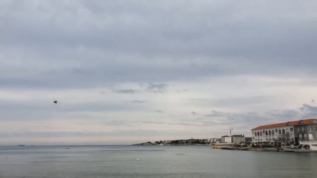 Наши боевые вертолёты в Крыму. Весна 2014 смотреть онлайн