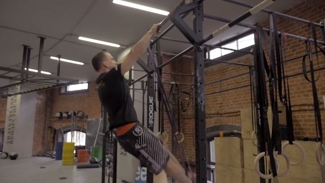 Как научиться делать выход на турнике - ARMA SPORT смотреть онлайн