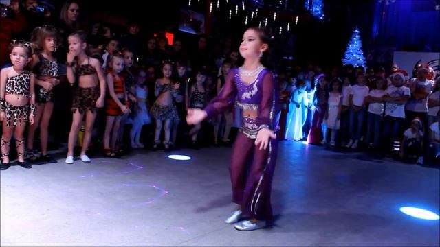 Восточные Танцы для девочек в Новороссийске (Танец Trible) смотреть онлайн