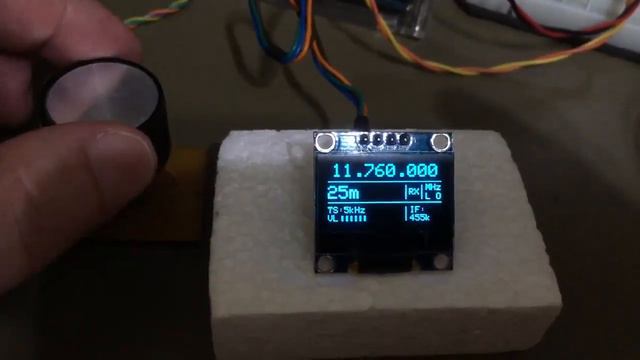 Atualizando o VFO Si5351 - Melhorias e novas funções - em andamento смотреть онлайн