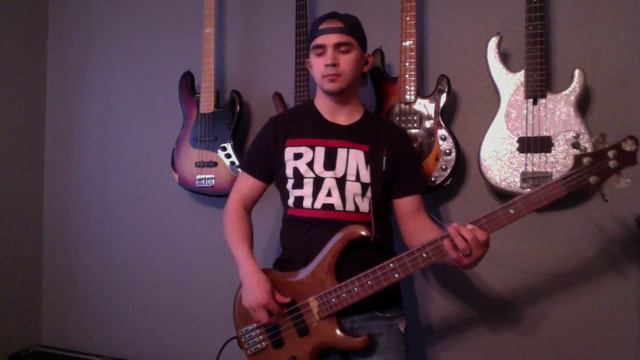 Muse - Invincible Bass Cover смотреть онлайн