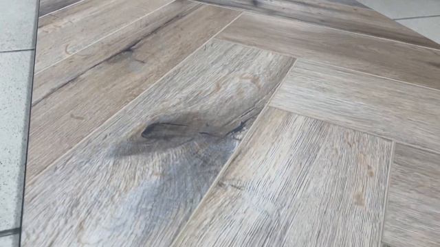 Кварцвинил Damy Floor Елочкой. Цвет Лондон. 4 мм смотреть онлайн