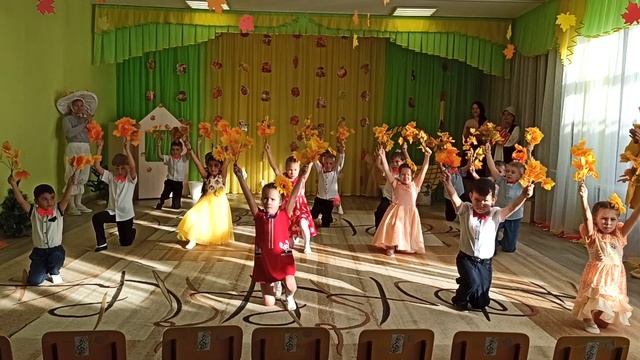 Осенний праздник в подготовительной группе Пчёлка смотреть онлайн