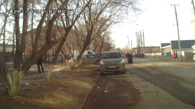 Чугунная ванна волоком по дороге) смотреть онлайн