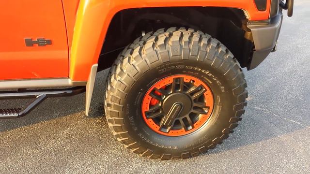 Updated Hummer H3, 35 inch tires, plasti dipped. смотреть онлайн