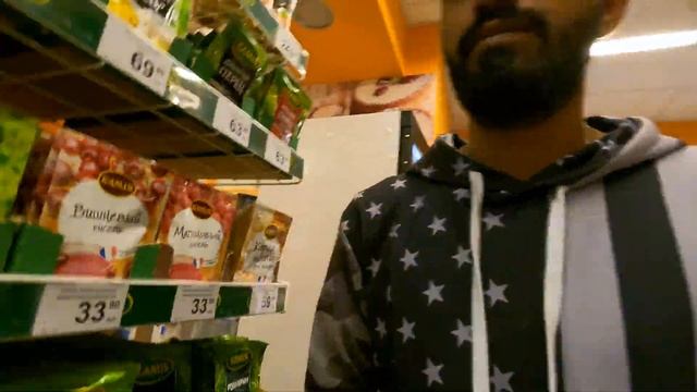 Cheap Hostel In Moscow!! इससे सस्ता Hostel कहीं नहीं मिलेगा।