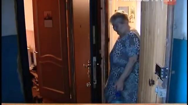 Без права пользования туалетом живут жители дома на Победы смотреть онлайн