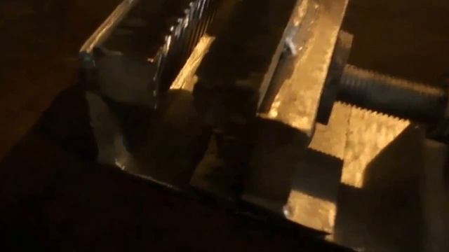 Тиски маленькие.Vice little . смотреть онлайн