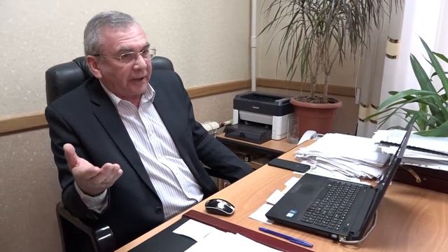 Многоквартирный дом в Подольске зарос плесенью из‐за дыр в межпанельных швах смотреть онлайн