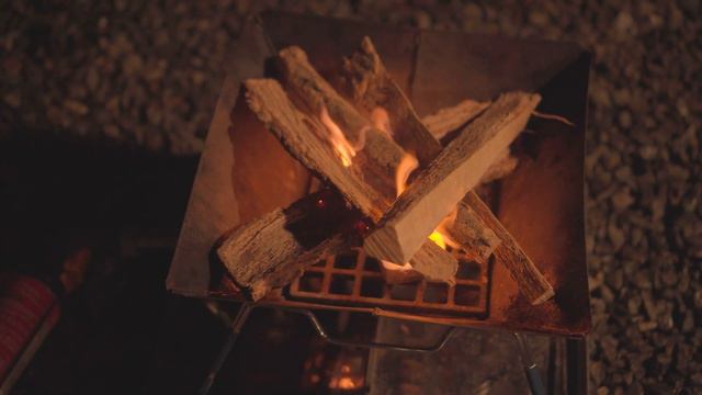 잡생각을 지워주는 숲 속 우중캠핑 솔캠 ☔ I 미니화로에 소고기와 와인 I 이그니스 쉘터 I 우중 솔캠 I 솔로캠핑 I 여자 솔캠 혼술 смотреть онлайн