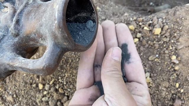 We Found a Treasure Chest / We Melted the Treasure смотреть онлайн