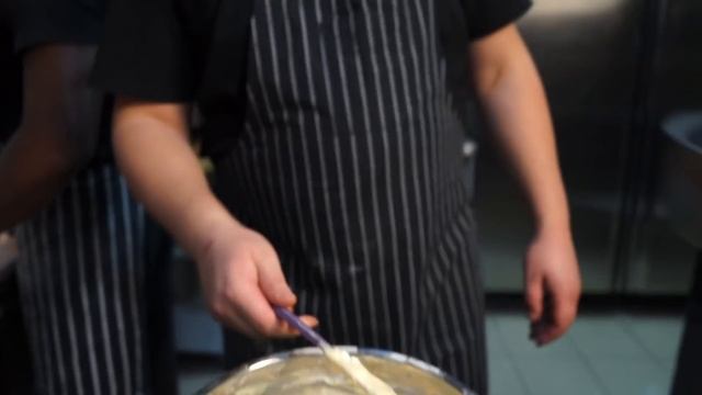 Фирменный рецепт оладушек с яблоками #оладьи #рецепттеста смотреть онлайн