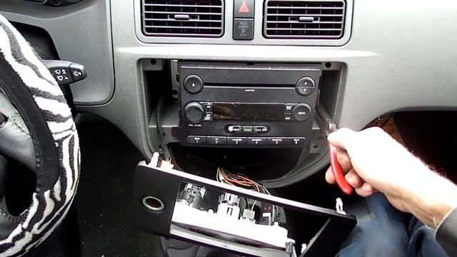 Ford Focus Radio Removal смотреть онлайн