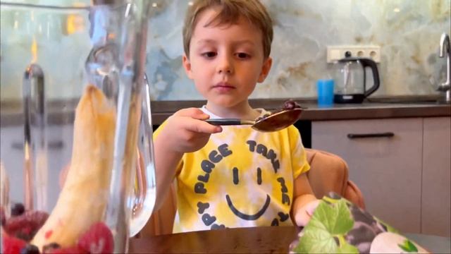 Лев готовить полезное мороженное - Весёлые истории для детей смотреть онлайн