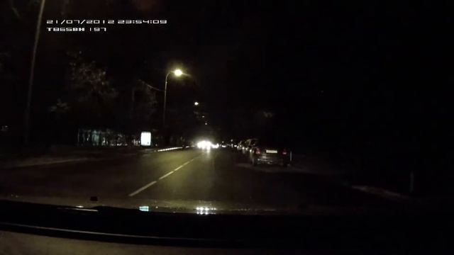 Видеорегистратор Каркам Q2 (CarCam Q2), V6.2 ИК, ночь, город.MOV смотреть онлайн