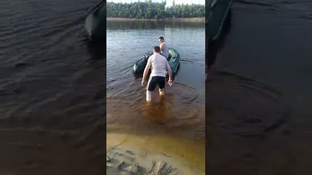 Лодка м 300 пилот и два гибрида 6 и 7 лошадей смотреть онлайн