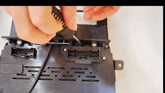 （Step2）YULU E10 13.6 inch installation video for Fusion/Mondeo 2013-2019 смотреть онлайн