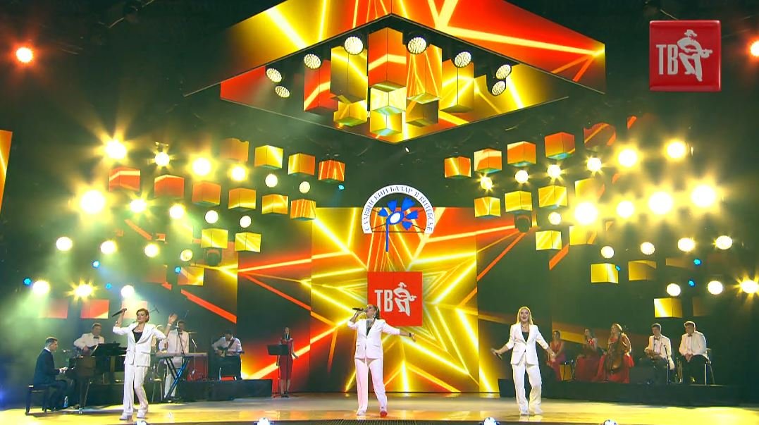 группа ВОРОВАЙКИ - ЗОРИ ЯСНЫЕ смотреть онлайн