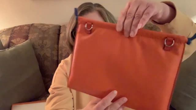 Vlogmas Day 3 — Double Hermés Unboxing — Hermés Pilo Pouch and Shawl//Collab W/ Cami’s Closet смотреть онлайн